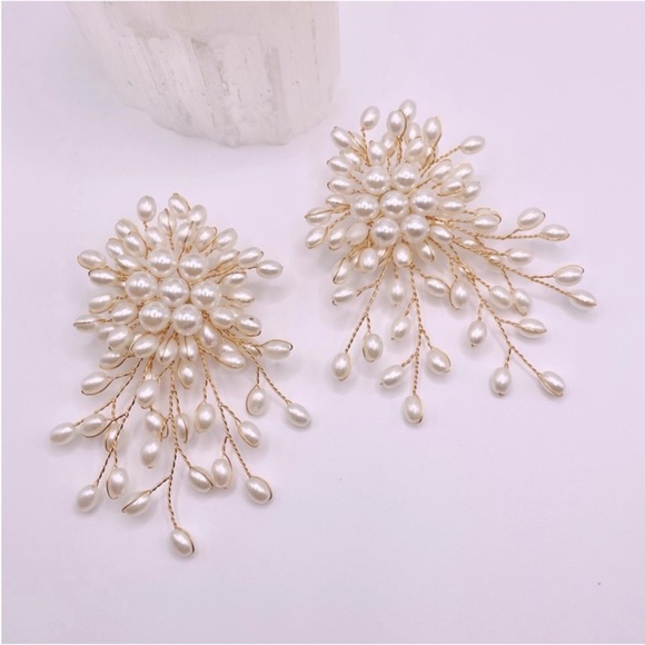 Anthro Wired Cascading Pearl Earrings - Picture 3 of 4